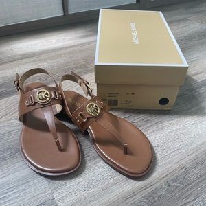 NWT Ashley Thong - Luggage